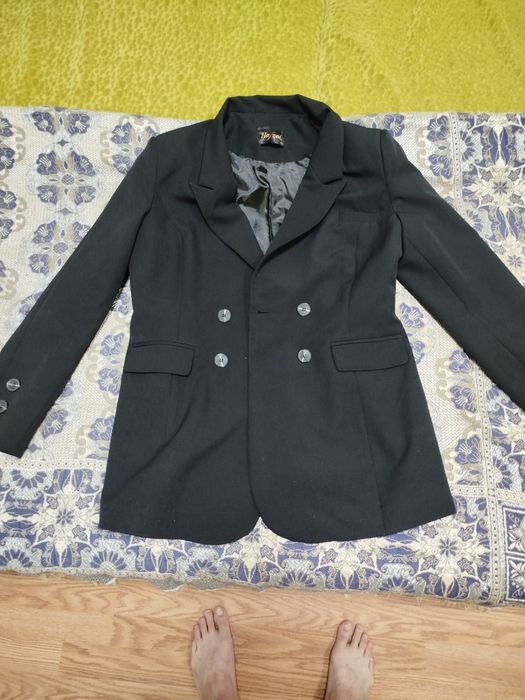 Вещи женские б/у, кофты, джинсы