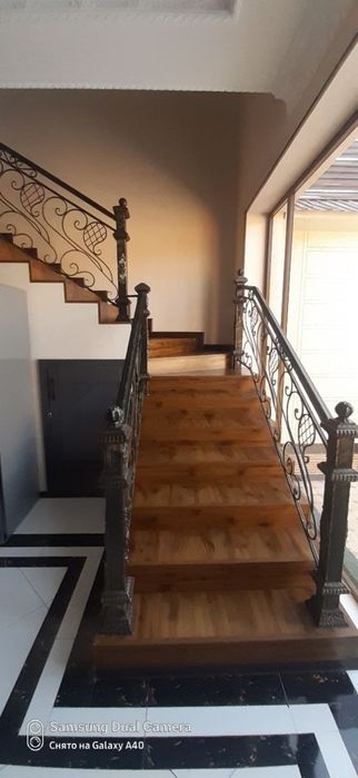 Продаются 2 дачи одинаковые в Чарваке 1, 5 километров от Бочки