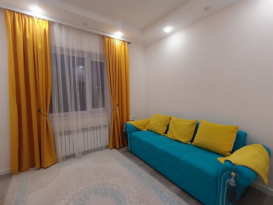 Продам диван и шторы