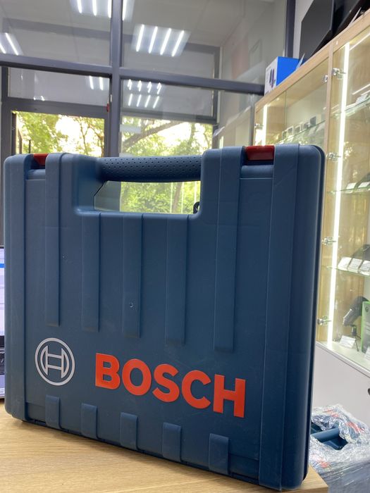Перфоратор Bosch Professional GBH 240 ( p25)