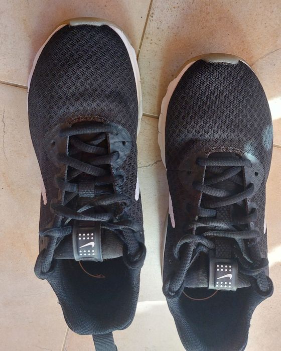 Маратонки Nike Air Max Motion Low Black White