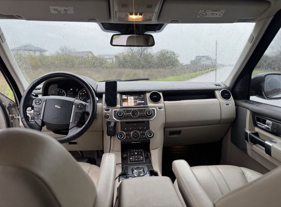 LAND ROVER Discovery 2015 — imagine 4