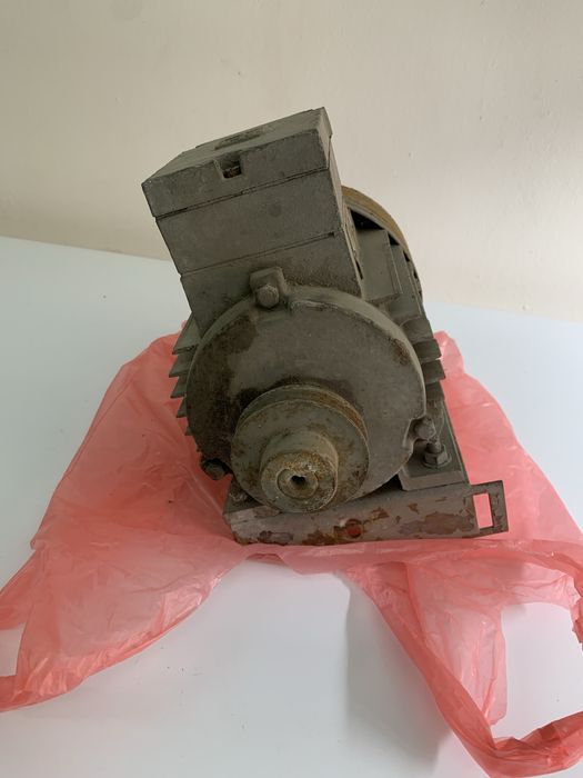 Ел мотор трифазен