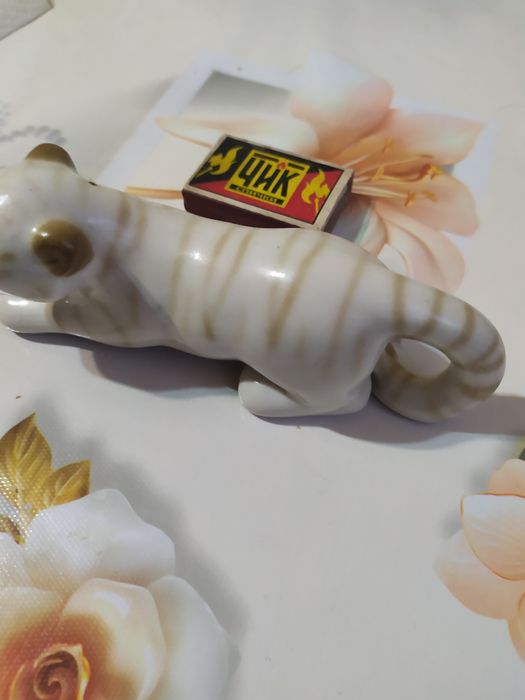 Продам советскую статуэтку в виде барса.