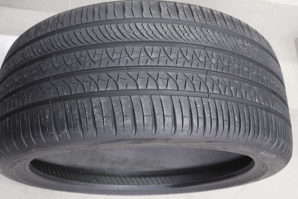 285/35-22 Pirelli Scorpion Zero Tesla