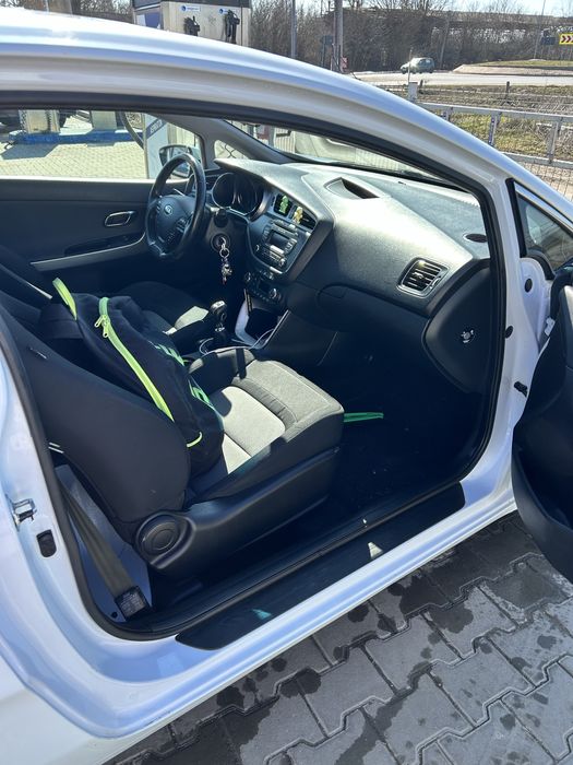 Kia pro cee'd coupe