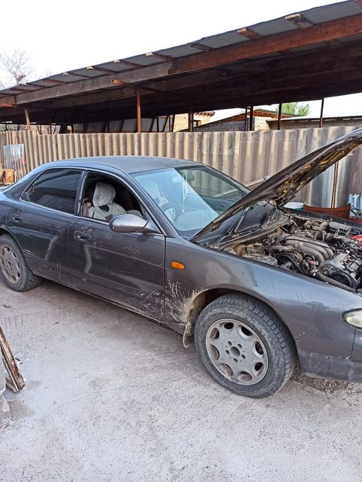 Продам Мазда 1993
