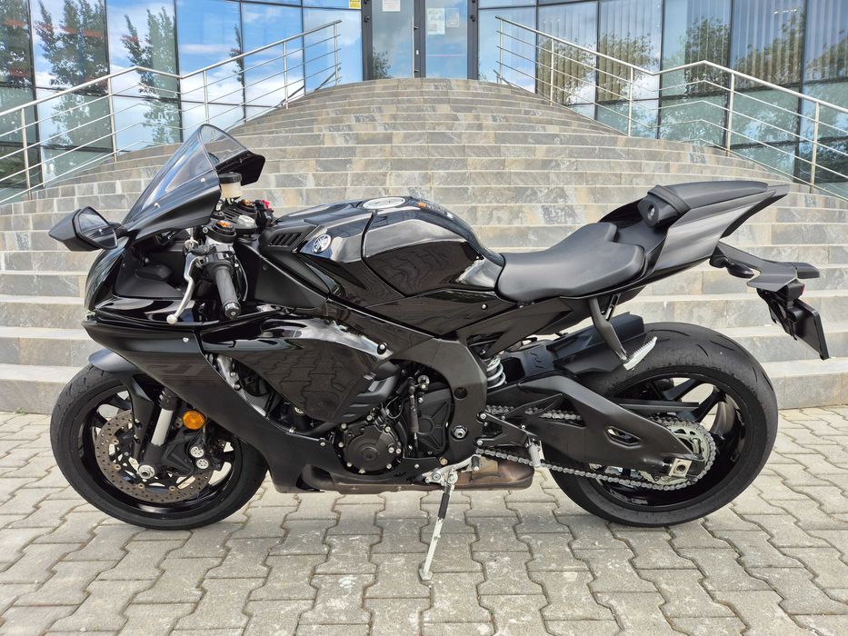 Yamaha R1 ABS 13700 km