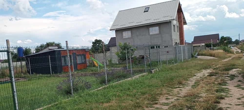 Vând teren, 303 mp cu gard și puț in comuna Berceni Ilfov Str Lebedei - Vedere 4