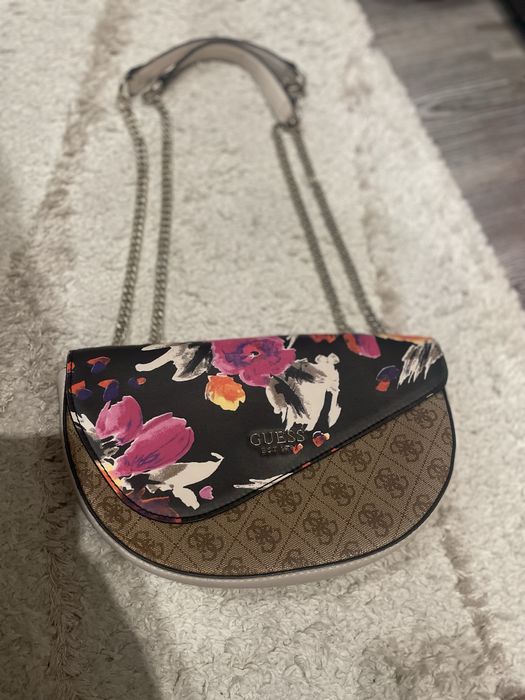 Чанта Guess