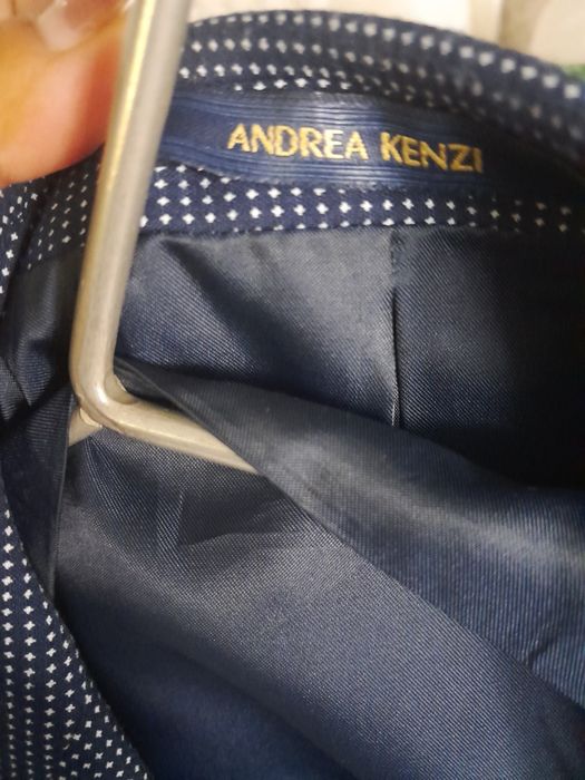 Продаю тройка новый