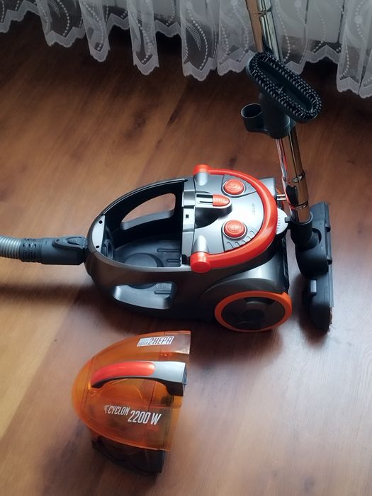 Продам пылесос..