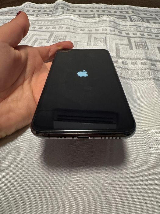 Продавам iPhone XS – 256 GB | Батерия 100%