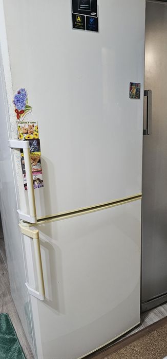 Бытовая техника холодильник