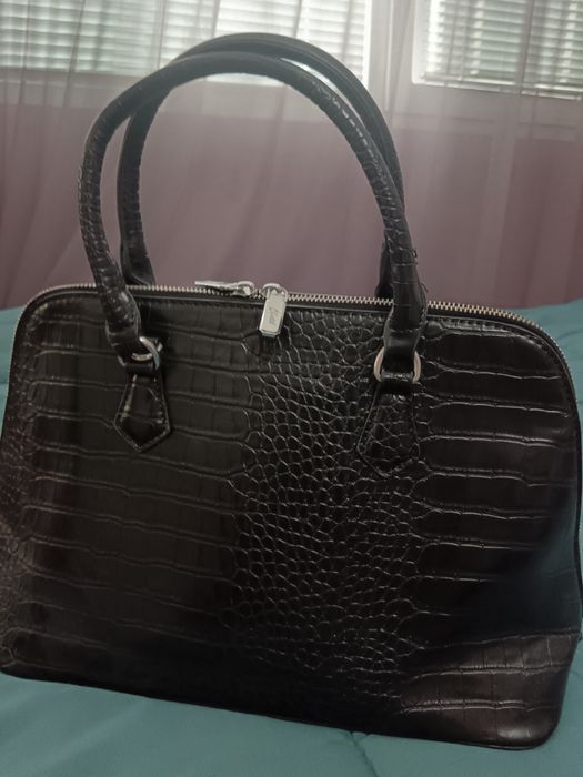 Елегантна дамска чанта