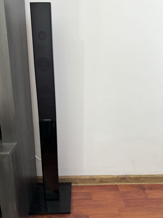 Sistem audio Bluetooth cu statie, sursa si subwoofer