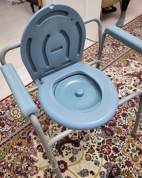 Продам стул туалет.