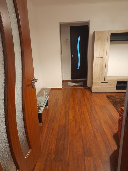 Apartament de închiriat 2 camere ,  Scoală gimnaziala Filiași. Etaj 1