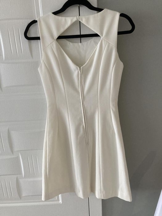 Елегантна рокля на HM