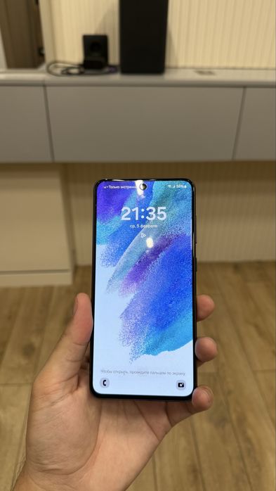 Samsung s21Fe 128гб