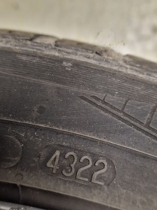 Roți BMW cu anvelope Continental. 18 Inch