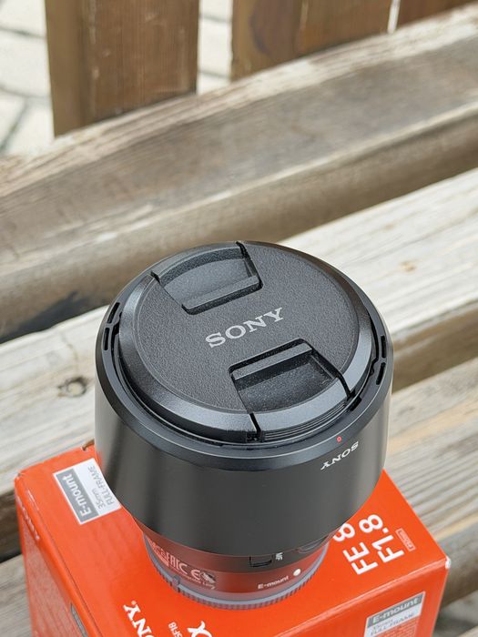Обьектив Sony fe 85 mm f1.8