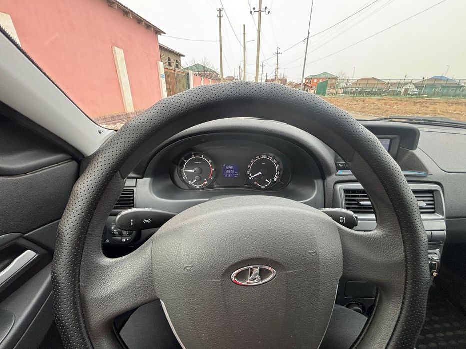 Приора Лада хэтчбек