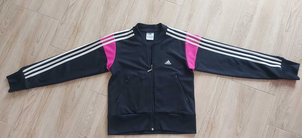 Geaca trening adidas, marimea 38, pret 20 lei
