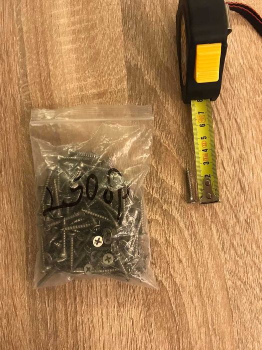 Винтове за дърво на едро