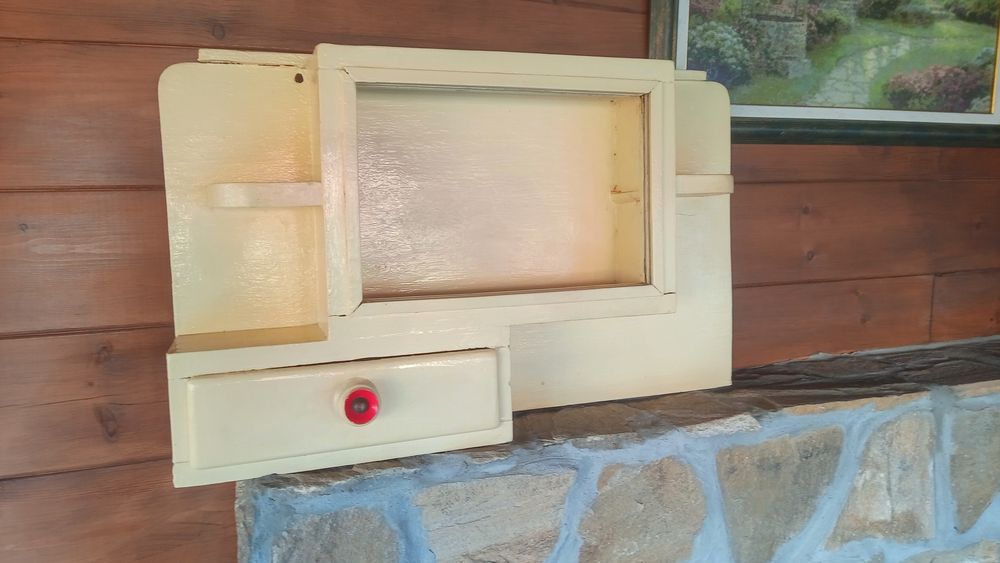 Аптечка -2 броя.Сатър..Ченгели.