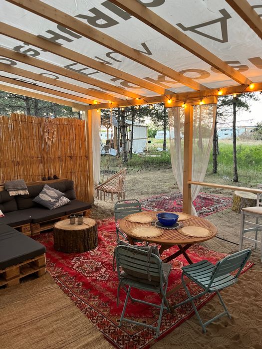 Каравана Офшор Къмпинг