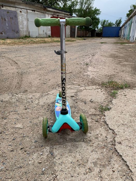 Детский самокат.