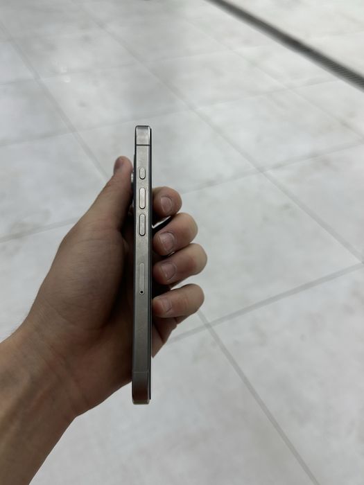 iPhone 15 pro 128 gb