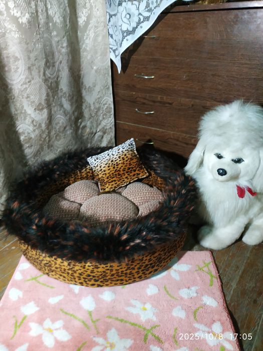 Продаются новые лежанки для кошек и собак