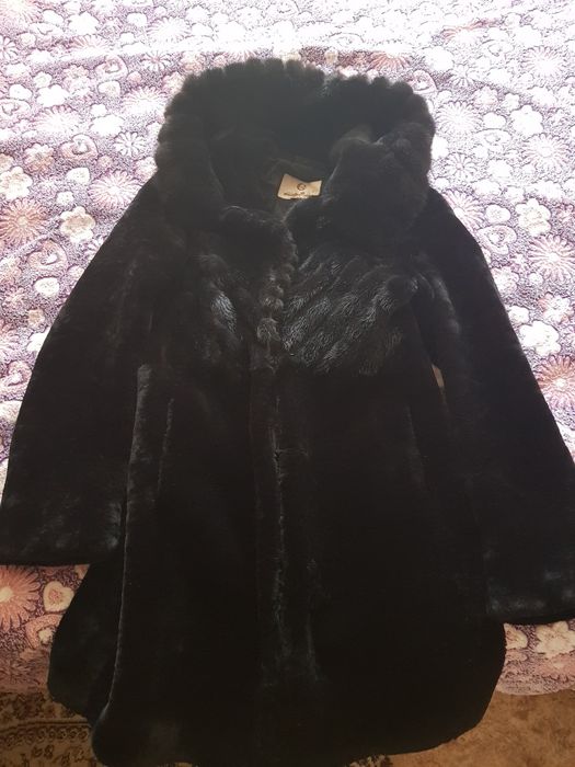 Продам шубу мутно с норкай