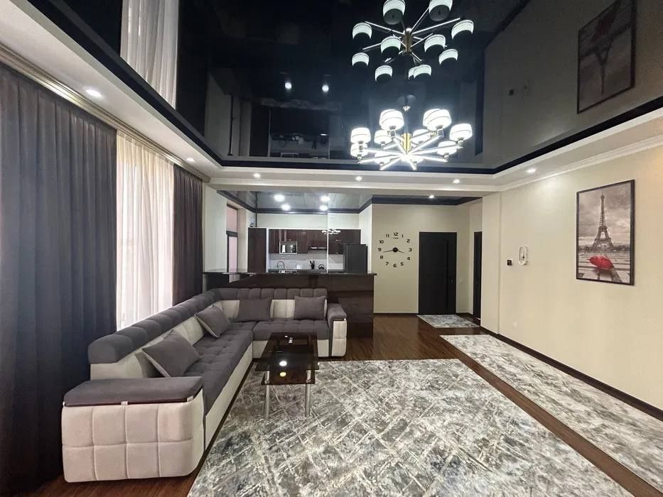 АРЕНДА  квартира! Евро ремонт, лифт, охрана бор