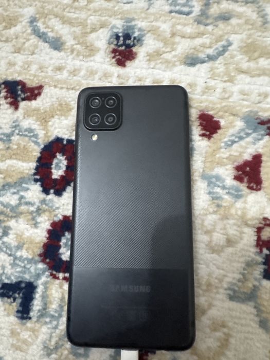 Самсунг А12 продам