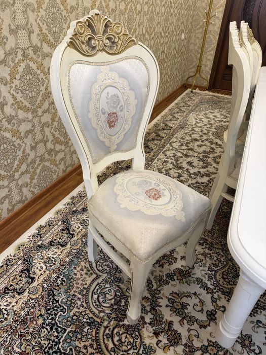 Стол стул 12 кишилик. Столни Хонтахта килса  булади.