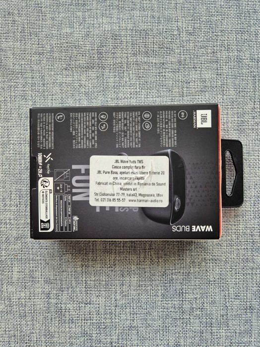 Vand casti earbuds JBL Buds Wave, negre, impecabile, in garanție, cutia si accesoriile neatinse.