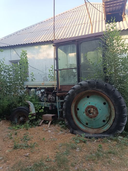 Продам трактор  срочно