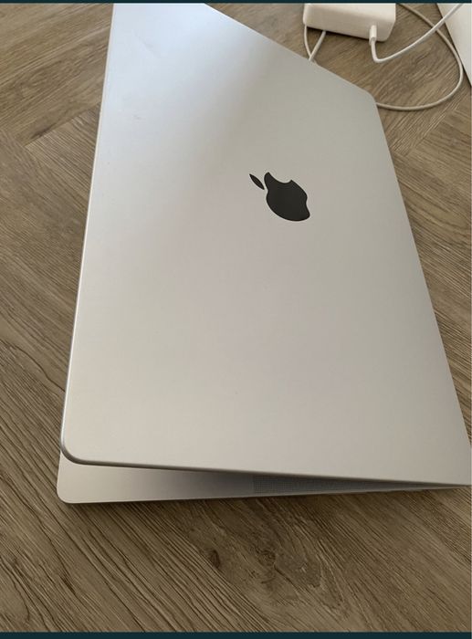 Macbook pro 2021 16’ cu cutia originala