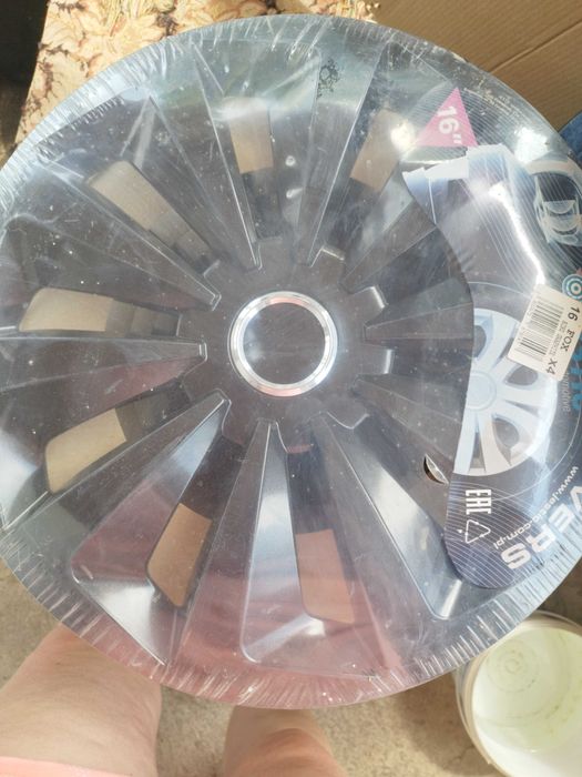 Тасове wheel covers 16 нови