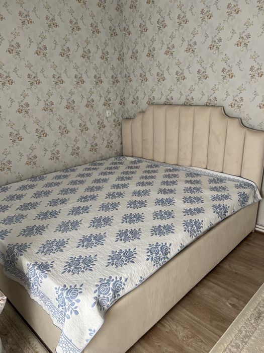 Спальный кровать