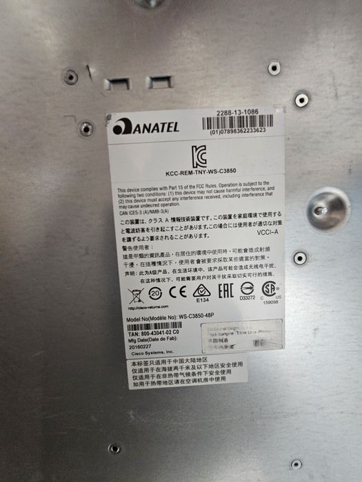 Vând switch enterprise Cisco Catalyst 3850 WS-C3850-48P,