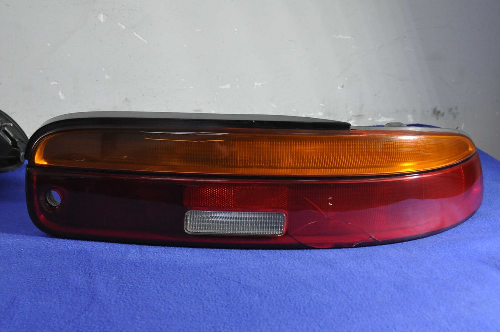 Стоп сигнал Toyota Soarer