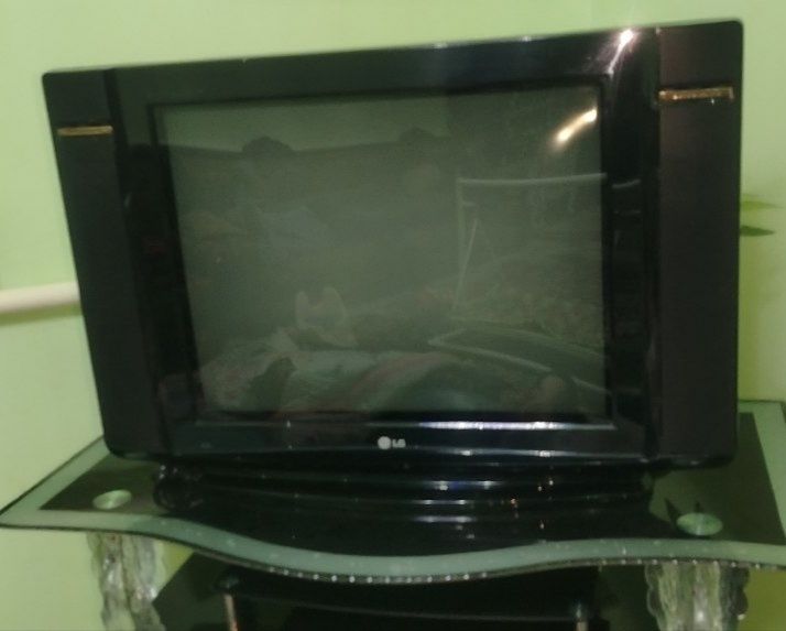 телевизор и постапка сатылади