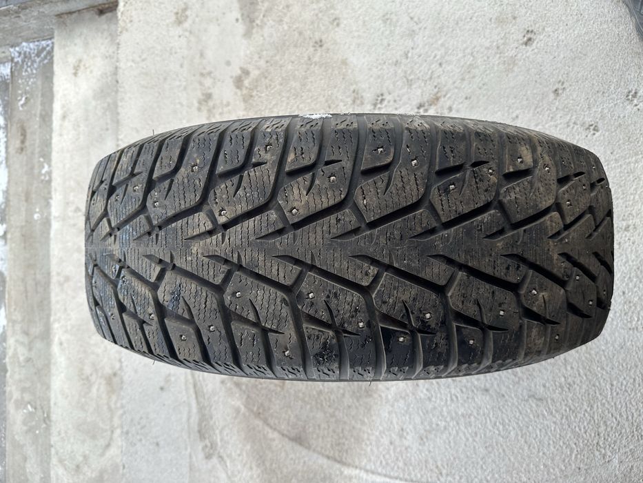Продам зимнюю резину YOKOHAMA!