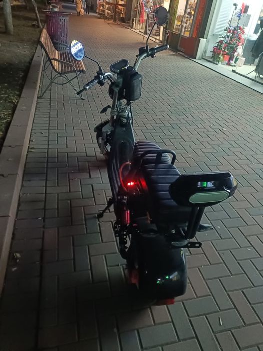 Scuter electruc ca nou