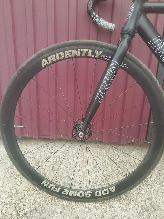 Drew District Fixed Gear

Продам фикс Drew District. Размер рамы: L. П