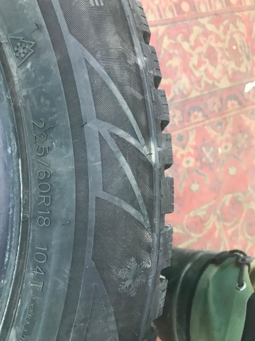 Зимние шины две штуки